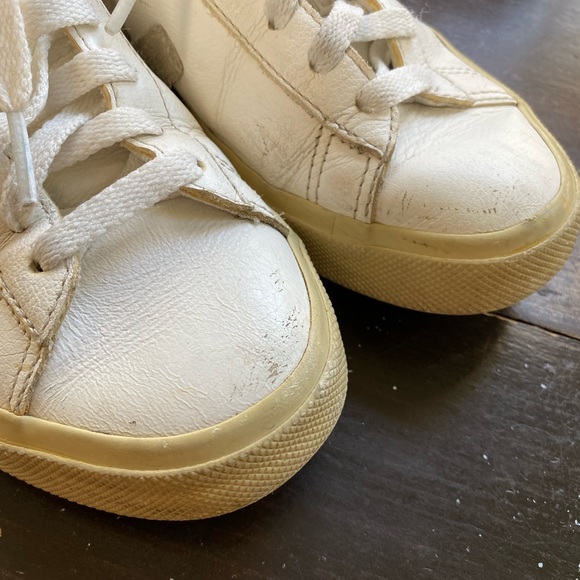 Veja womens sneaker - Picture 2 of 6